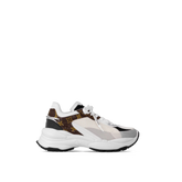Run 55 Sneaker
